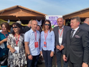 Pan Wójt z radnymi, Poseł na Sejm  i Przedstawiciel Ministerstwa Sportu