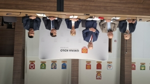 Podpisanie umowy na modernizację Orlika w Powierciu